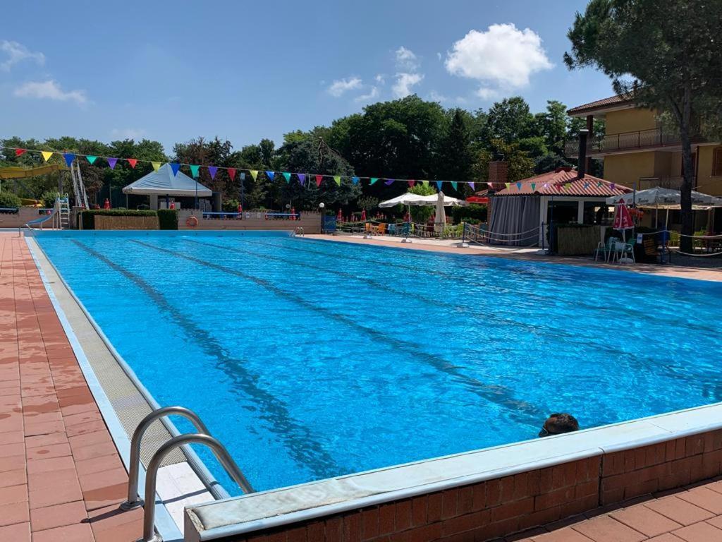 Piscina San Lorenzo Santhià Eksteriør bilde